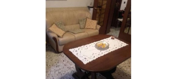 3 bedrooms Apartment in Pontedera, Italy No. 255086 2