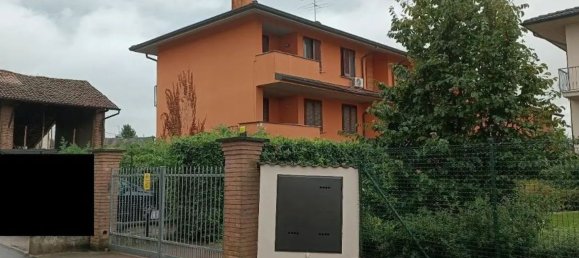 Dúplex de 3 habitaciónes en Miradolo Terme, Italy No. 233430 15