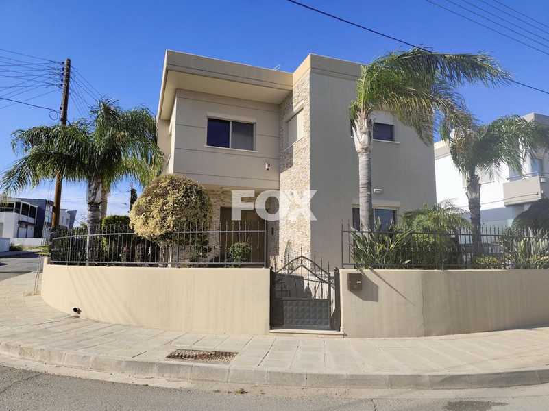 4 bedrooms Commercial property in Kato Polemidia, Cyprus No. 15806