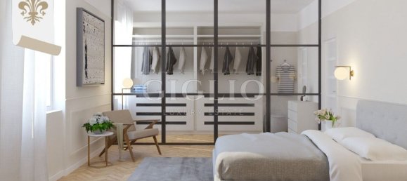 3 rooms Penthouse in Florence, Italy No. 45382 2