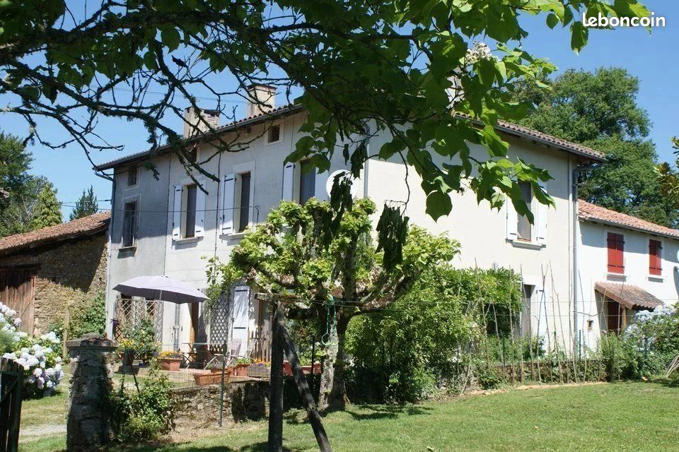 3 Schlafzimmer Haus in Oradour-sur-Vayres, France, Nr. 102429