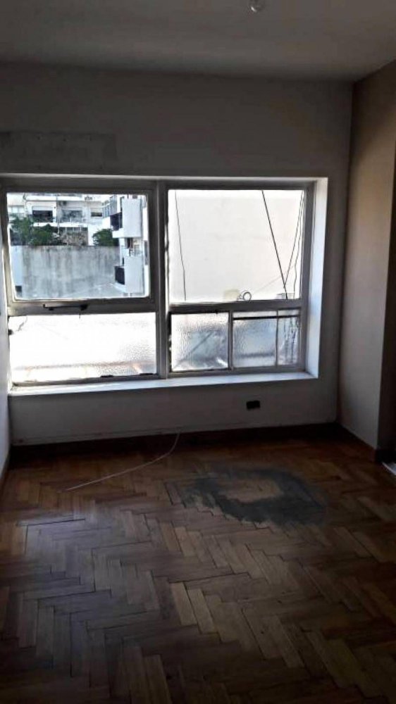 Büro in Buenos Aires, Argentina 97m², Nr. 107321