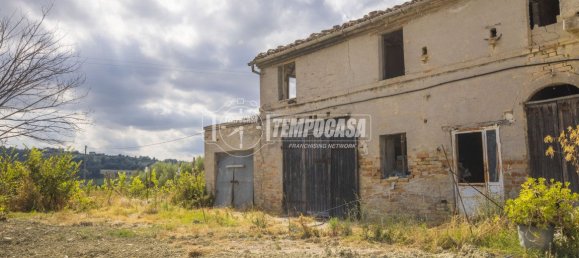 3-salle Maison à Loro Piceno, Italy No. 347078 7