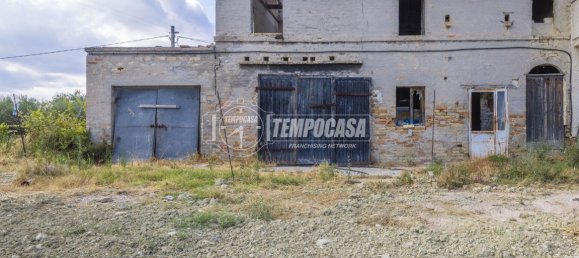 3-salle Maison à Loro Piceno, Italy No. 347078 10