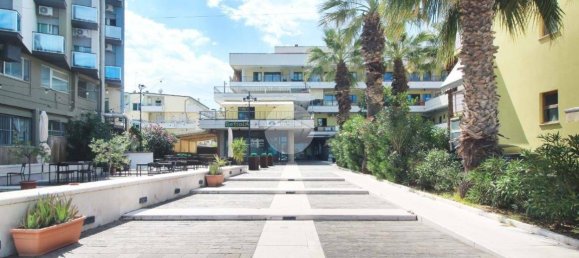 Apartamento de 2 dormitorios en Alba Adriatica, Italy No. 301414 13