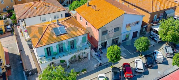 5 bedrooms House in Orbetello, Italy No. 362487 3