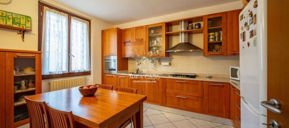 Вилла с 5 комнатами в Кассаго Брианца, Италия № 128637 14