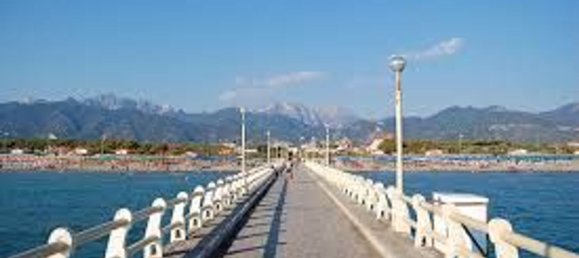 4 rooms Villa in Forte dei Marmi, Italy No. 188642 17