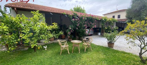 10-Zimmer Villa in Vecchiano, Italy, Nr. 205579 2