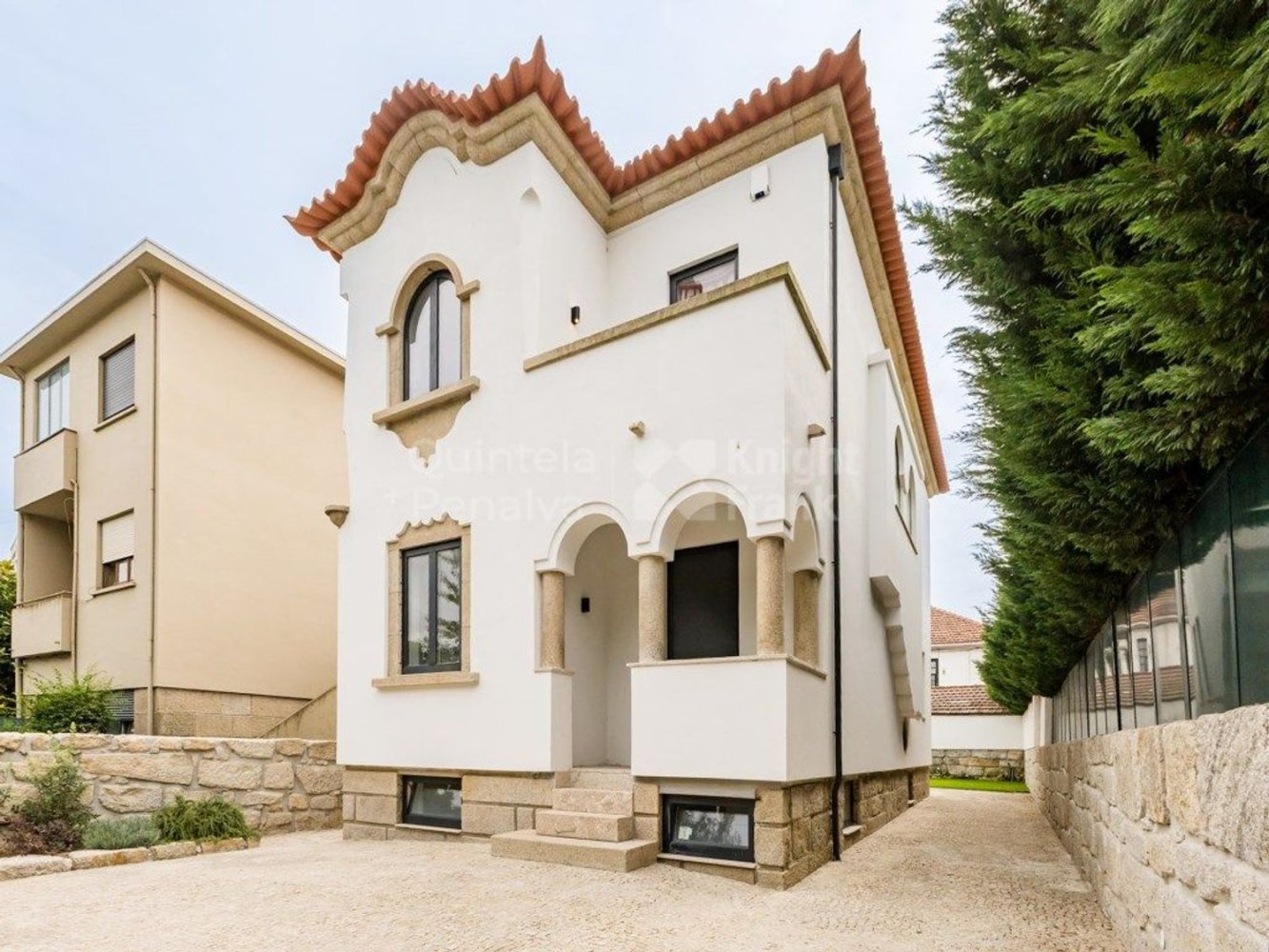 4 bedrooms House in Porto, Portugal No. 342370