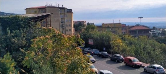 6 غرف نوم شقة في Lamezia Terme, Italy رقم 64577 3