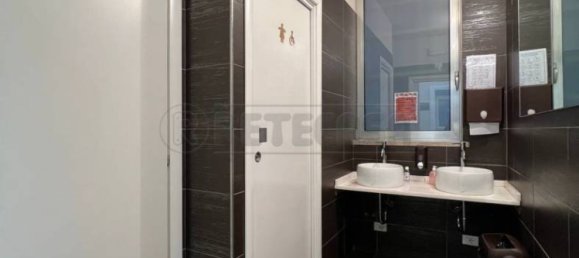 Escritório de 5 divisões em Montecchio Maggiore, Italy N.º 374595 5