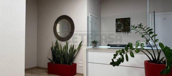 Escritório de 5 divisões em Montecchio Maggiore, Italy N.º 374595 9