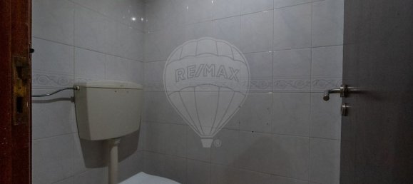 58m² Commercial property in Arruda dos Vinhos, Portugal No. 160570 16