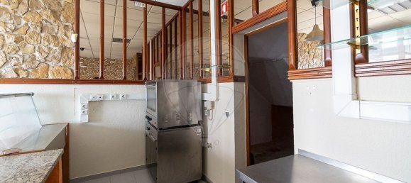 58m² Commercial property in Arruda dos Vinhos, Portugal No. 160570 13