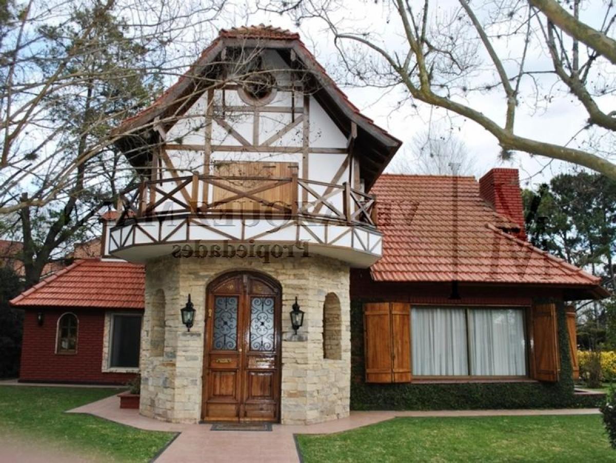 4 bedrooms House in Presidente Peron, Argentina No. 93165