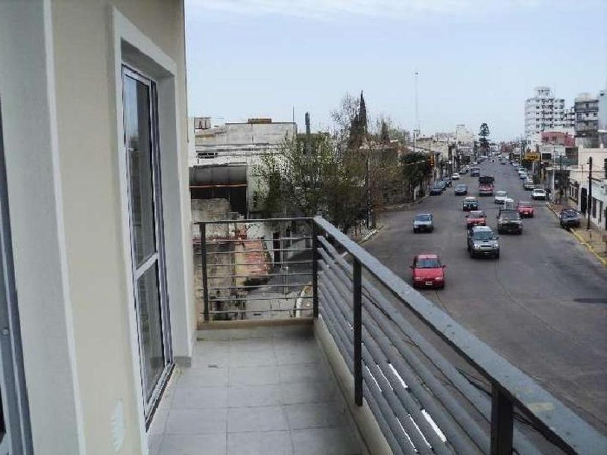 Studio in Tres de Febrero, Argentina No. 5478