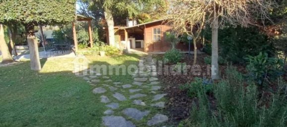 4 bedrooms Villa in Rome, Italy No. 146712 2