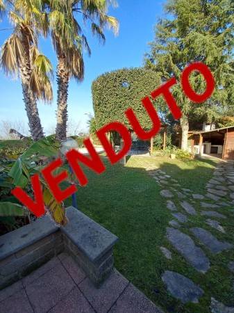 4 bedrooms Villa in Rome, Italy No. 146712