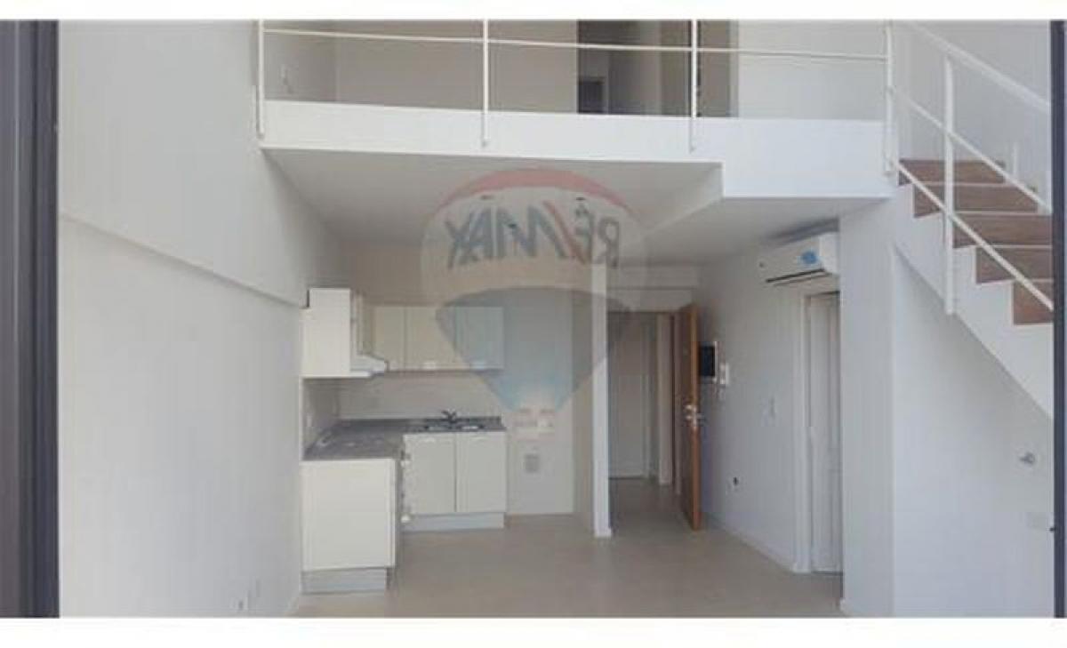 Studio in Buenos Aires, Argentina No. 84283