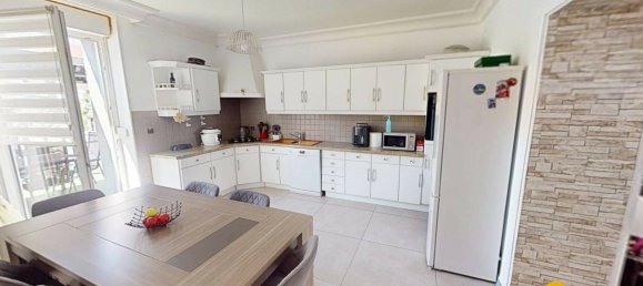 3 bedrooms House in Forbach, France No. 350188 2