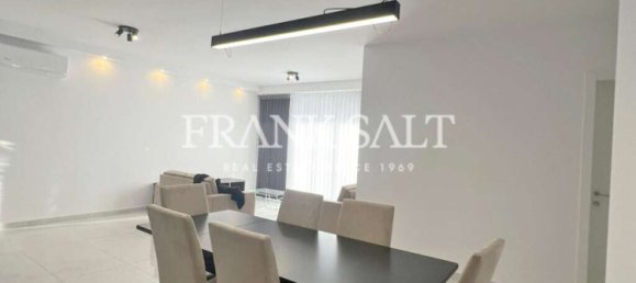 3 غرف نوم طابقين في Attard, Malta رقم 4822 4