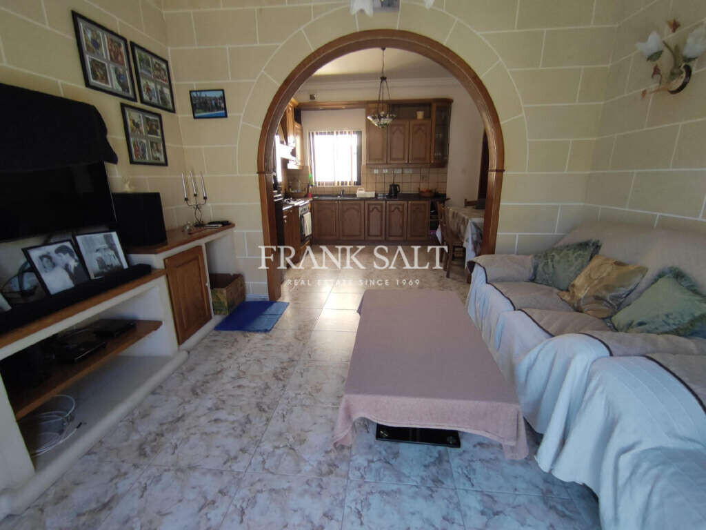 Apartamento de 3 dormitorios en Mqabba, Malta No. 2331