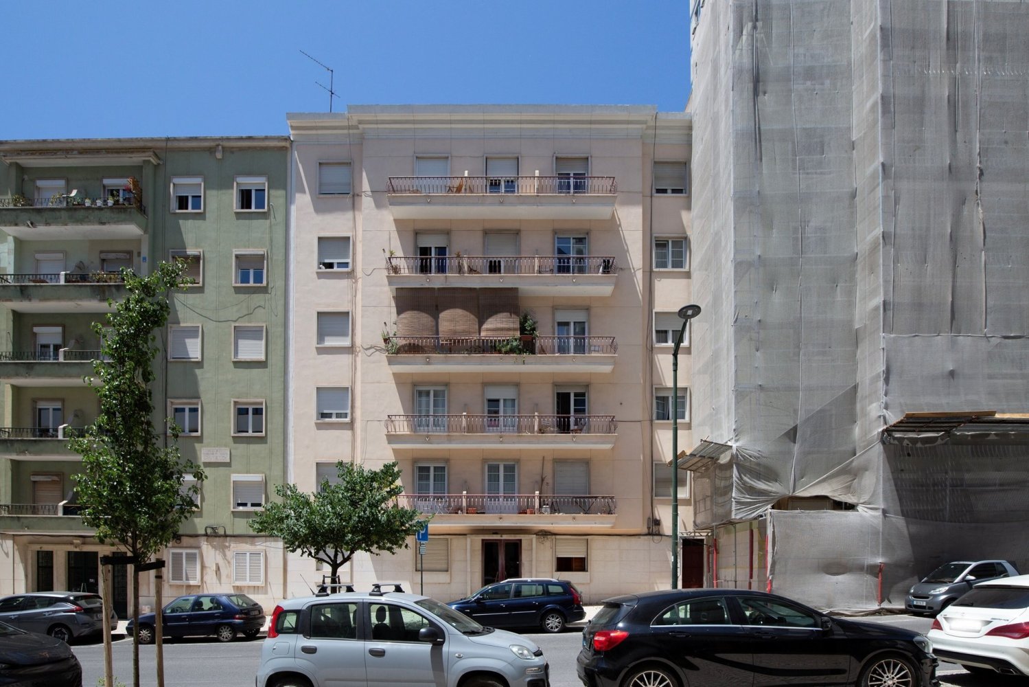 2 bedrooms Apartment in Lisbon, Portugal No. 238266