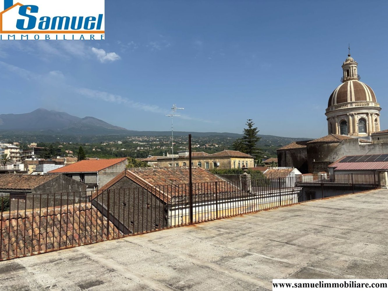 Casa de 10 divisões em Giarre, Italy N.º 263923