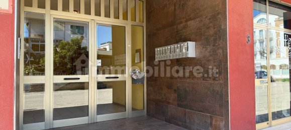 Квартира с 2 спальнями в Альба Адриатика, Италия № 10023 10