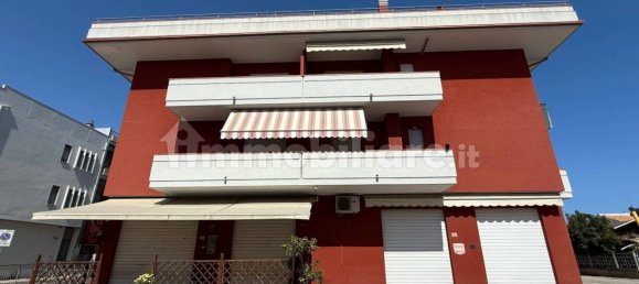 Квартира с 2 спальнями в Альба Адриатика, Италия № 10023 11