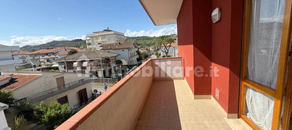 Квартира с 2 спальнями в Альба Адриатика, Италия № 10023 22