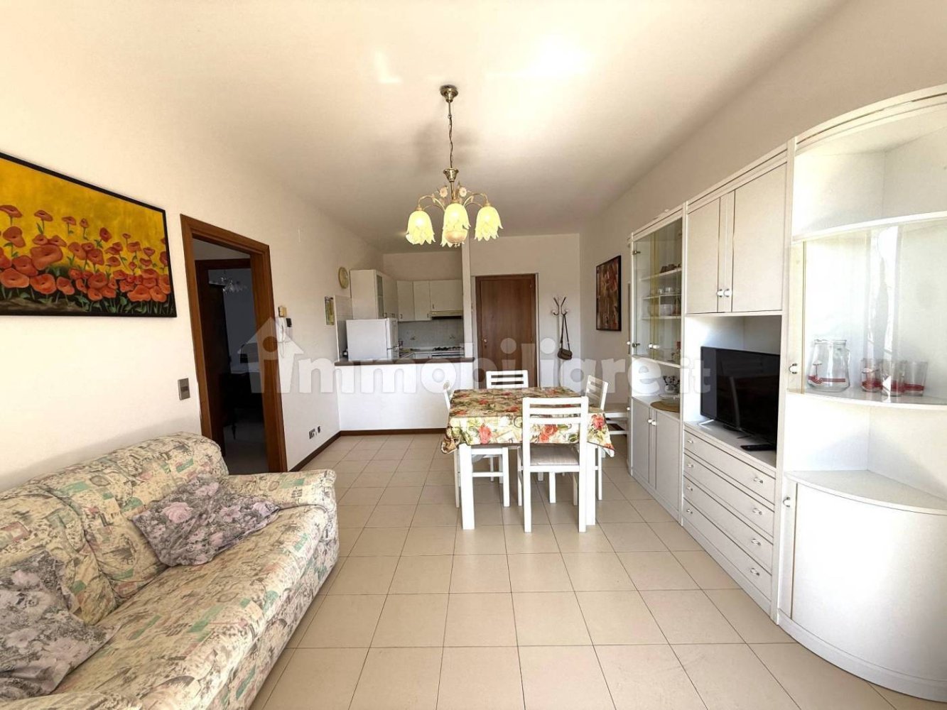 Квартира с 2 спальнями в Альба Адриатика, Италия № 10023