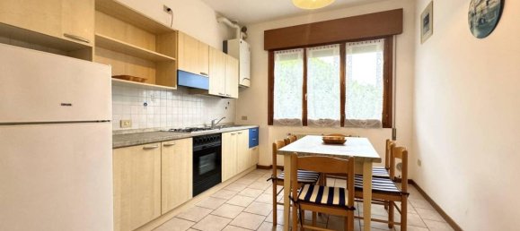 3 rooms Apartment in Jesolo, Italy No. 117880 3