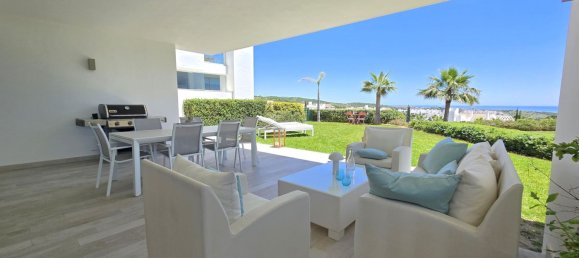 2 bedrooms Apartment in Casares, Spain No. 140317 2