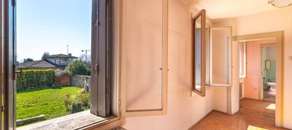Studio in Santorso, Italy No. 307982 4