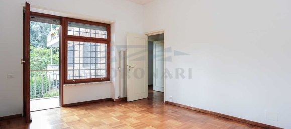 7 bedrooms Apartment in Rome, Italy No. 377559 24