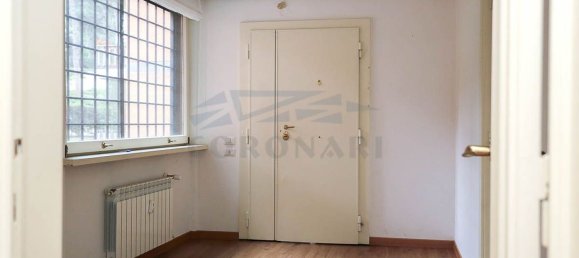 7 bedrooms Apartment in Rome, Italy No. 377559 35