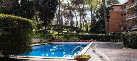 7 bedrooms Apartment in Rome, Italy No. 377559 3