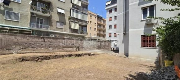 3 bedrooms Apartment in Rome, Italy No. 314262 5