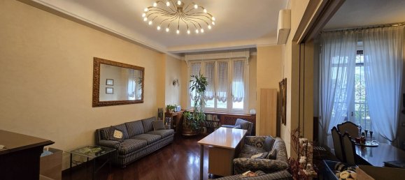 3 bedrooms Apartment in Milan, Italy No. 362645 10
