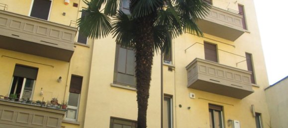 3 bedrooms Apartment in Milan, Italy No. 362645 5