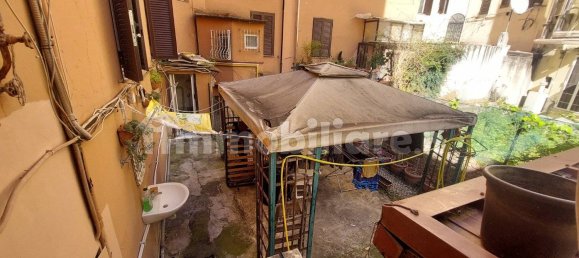 1 bedroom Apartment in Rome, Italy No. 296579 8