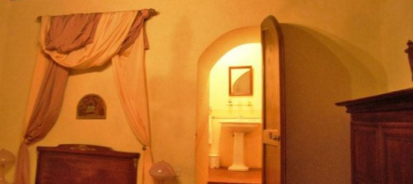 Studio in Cortona, Italy No. 1465 5