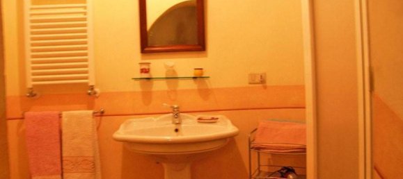 Studio in Cortona, Italy No. 1465 7