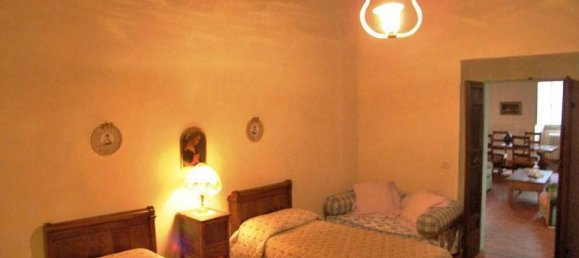 Studio in Cortona, Italy No. 1465 6