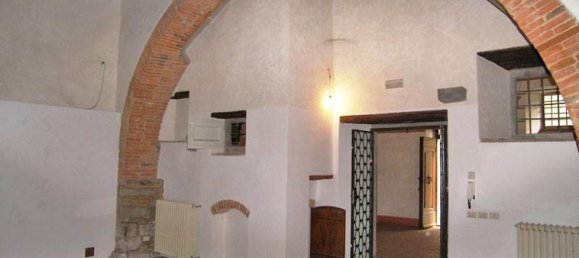 Studio in Cortona, Italy No. 1465 12