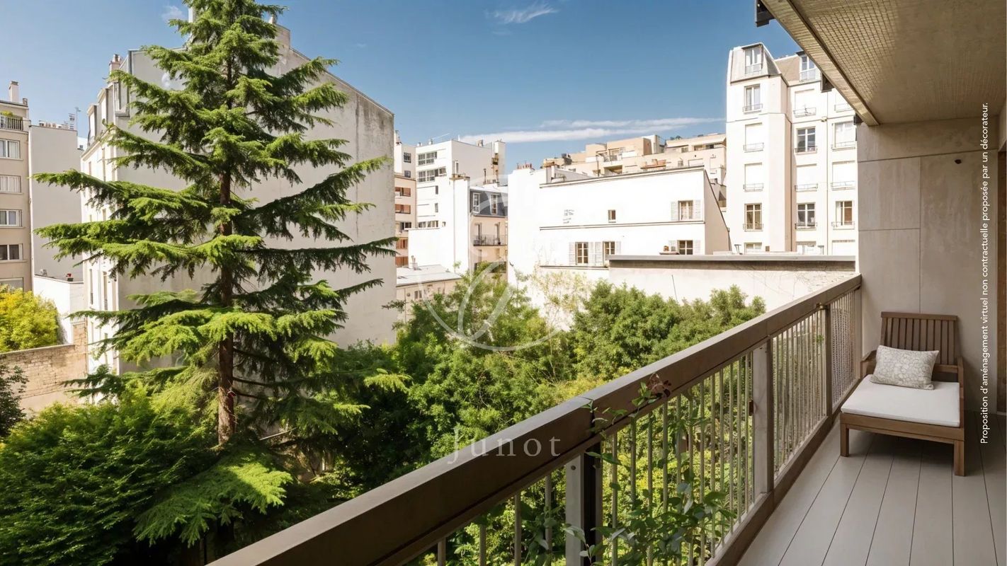 3 bedrooms Apartment in Paris, France No. 173484