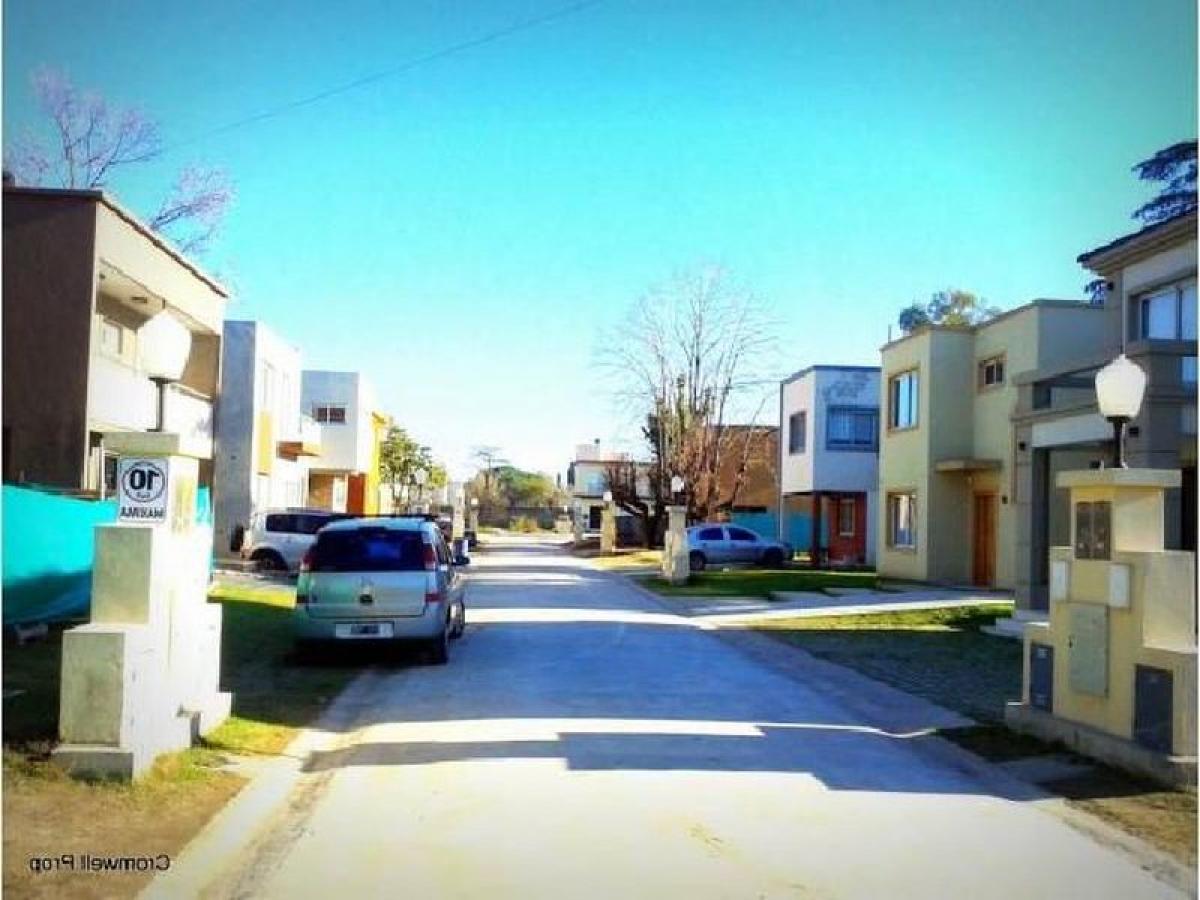  Land in Ituzaingo, Argentina No. 43909