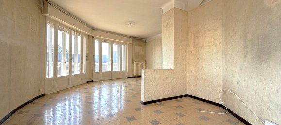 3 bedrooms Apartment in Toulon, France No. 340839 2